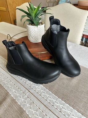 Kuru Flex Astra Black Leather Chelsea Boots women’s 9 New pick